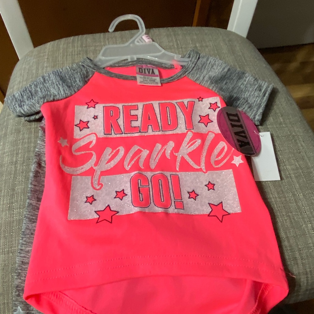 Girls 2 piece Diva outfit top and pants
